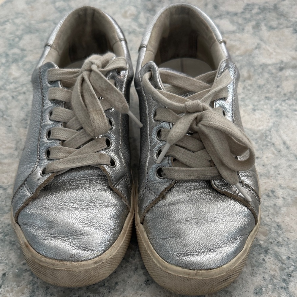 Sam Edelman Ethyl Silver Metallic Sneakers